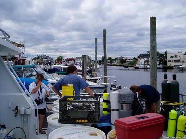 2004 Survey - Phase I

Sea Hunter III, Freeport, NY

Loading, Carmen, Josep, Javier (?)