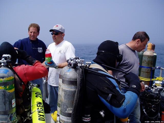 2004 Survey - Phase I

Sea Hunter III, Hooking In

Kevin, Wes, Mark, John, Vlad