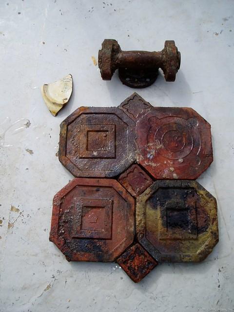 2004 Survey - Phase I

Sea Hunter III - Recovery

Brass Fitting, Plate Shard and Floor Tiles

from Seamen's/Firemen's Mess